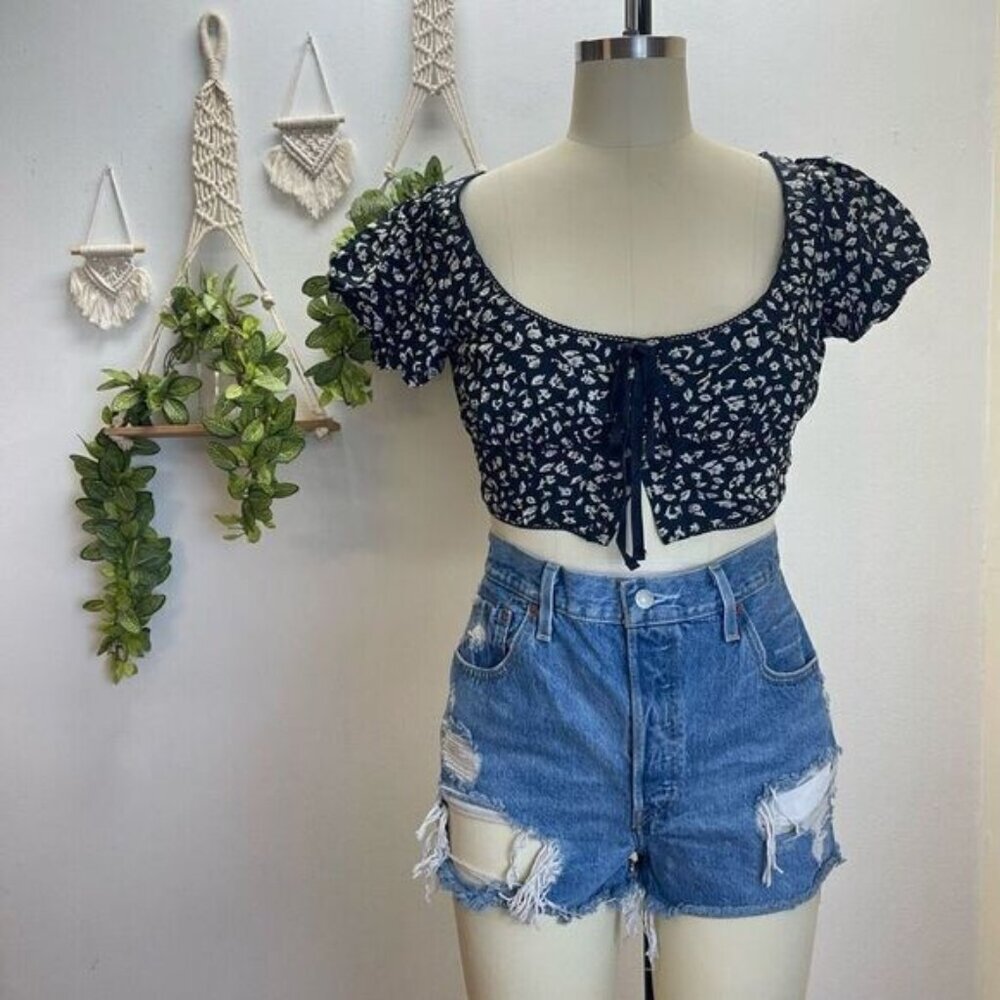 Free People Floral Top Hook & Eye Puff Sleeves